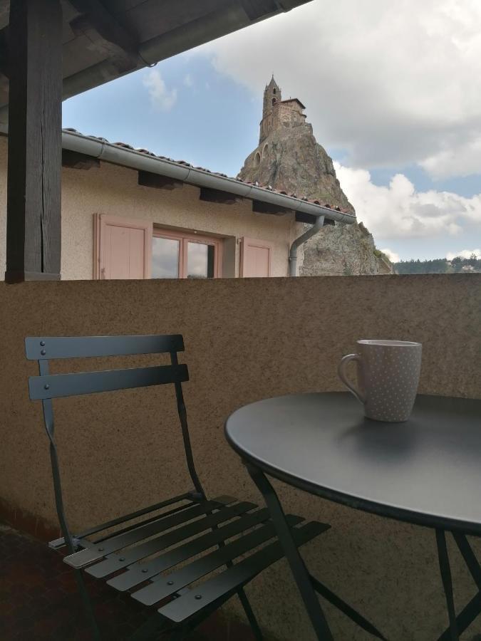 Studio Avec Balcon Au Pied Du Rocher D'Aiguilhe Le Puy-en-Velay Exterior photo